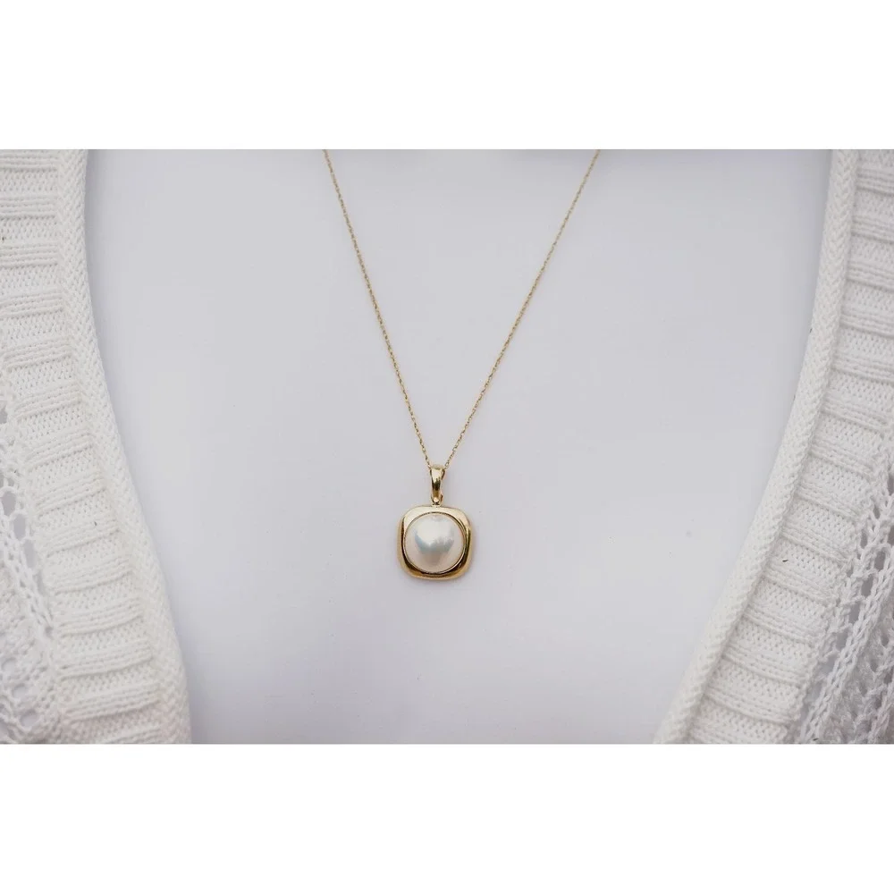 Vintage 14k Solid Yellow Gold Real Cultured Pearl Pendant - Necklace 13